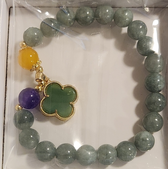 Four Leaf Clover Natural Green Jade Crystal Gold plated Bracelet new in box - Picture 3 of 4